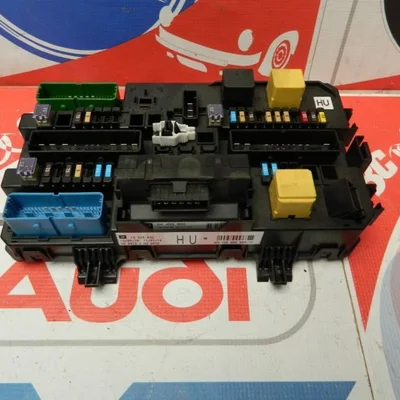 Tablou siguranta OPEL ZAFIRA B 2005-2015 13220832HU, vedere frontata