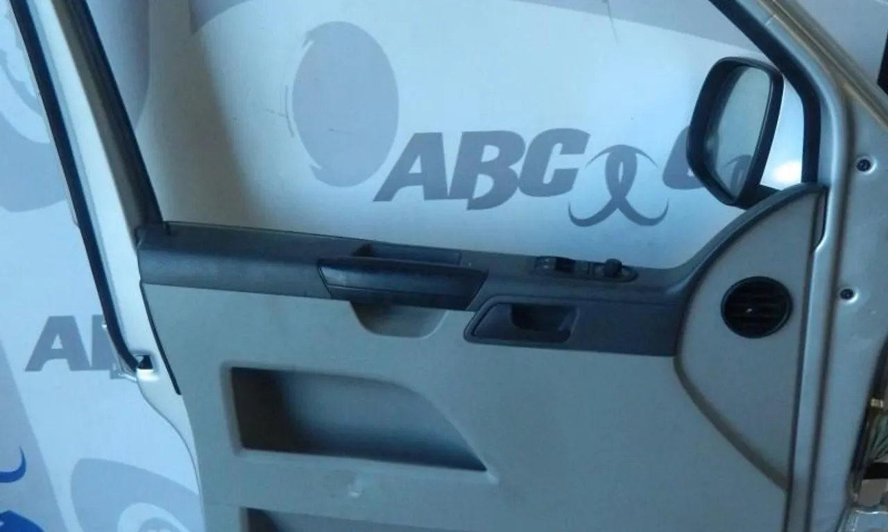 Tapiterie usa stanga fata VOLKSWAGEN TRANSPORTER T5 2003-2015