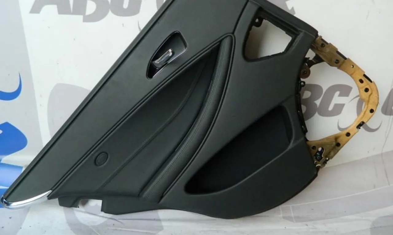 Tapiterie usa stanga spate MERCEDES CLS 2004-2011