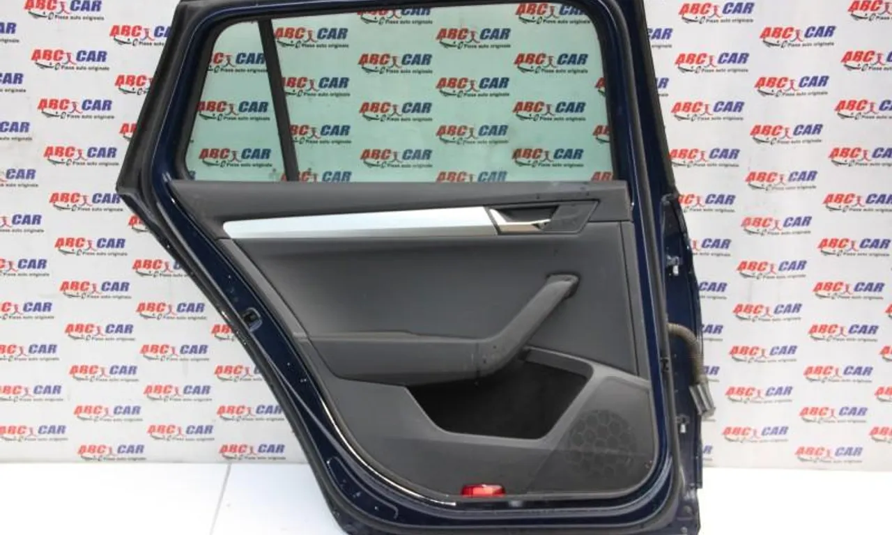 Tapiterie usa stanga spate SKODA SUPERB III 2015-2024
