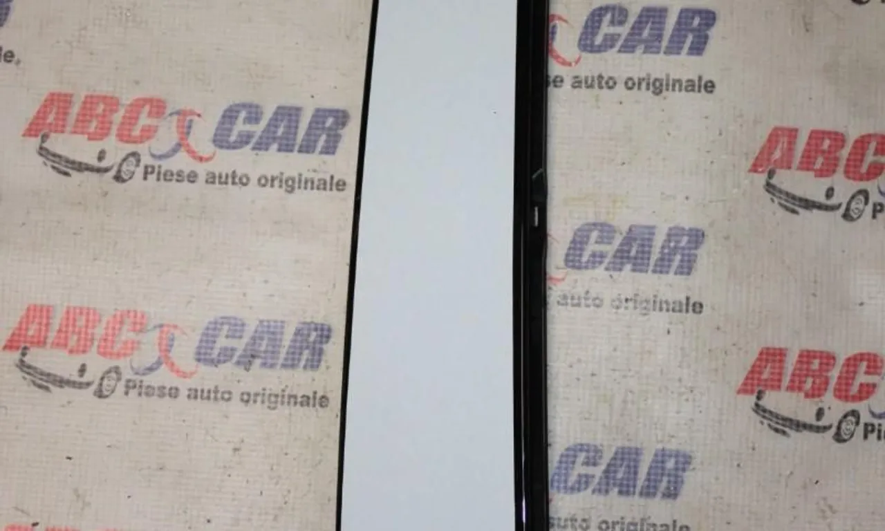 Trim/ornament exterior usa dreapta fata VOLKSWAGEN TOUAREG 2010-2018