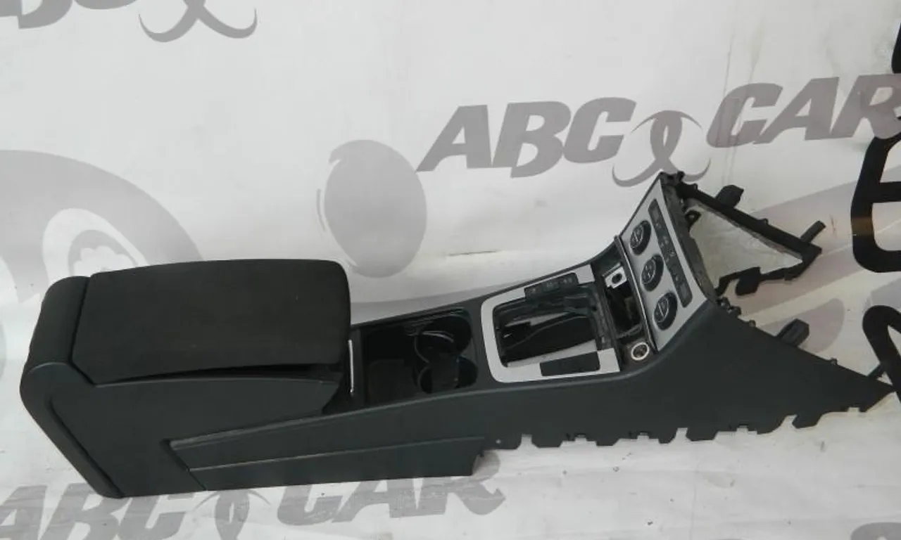 Tunel cu cotiera VOLKSWAGEN PASSAT B6 Variant 2005-2011