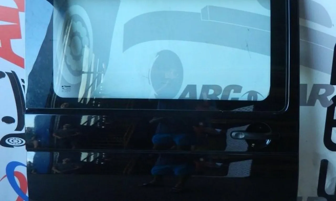 Usa laterala culisanta dreapta VOLKSWAGEN TRANSPORTER T5 2003-2015