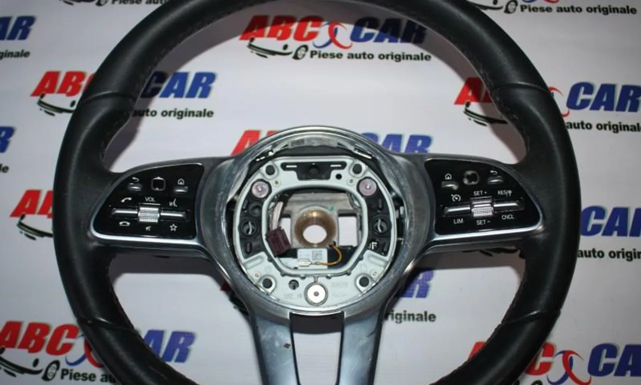Volan din piele cu comenzi MERCEDES A-CLASS 2018-null